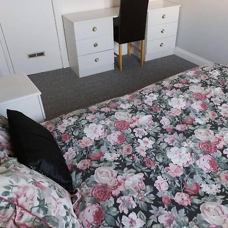 Wonderland Guest House Ковентри Экстерьер фото